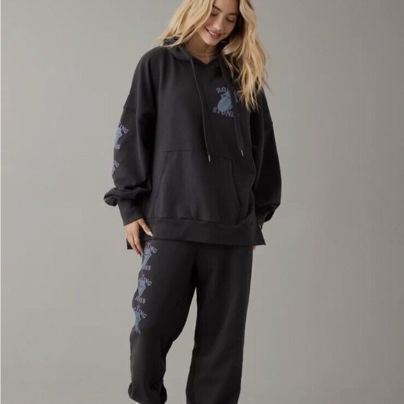 American Eagle Outfitters Tops - American eagle rolling stone hoodie